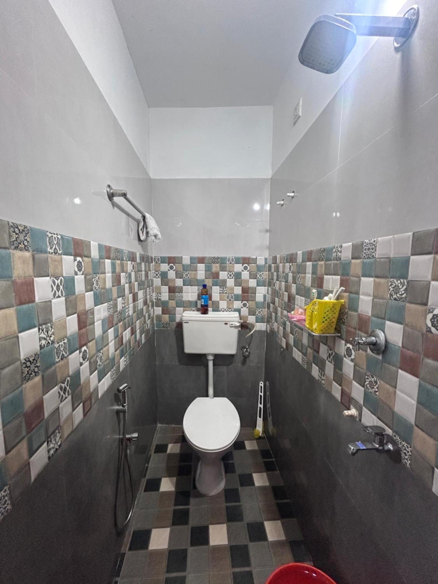 Chaithritha Ladies Homestay 特里凡得琅 外观 照片