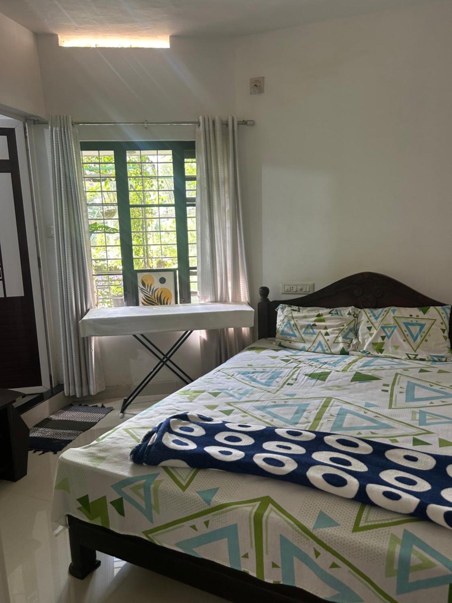 Chaithritha Ladies Homestay 特里凡得琅 外观 照片