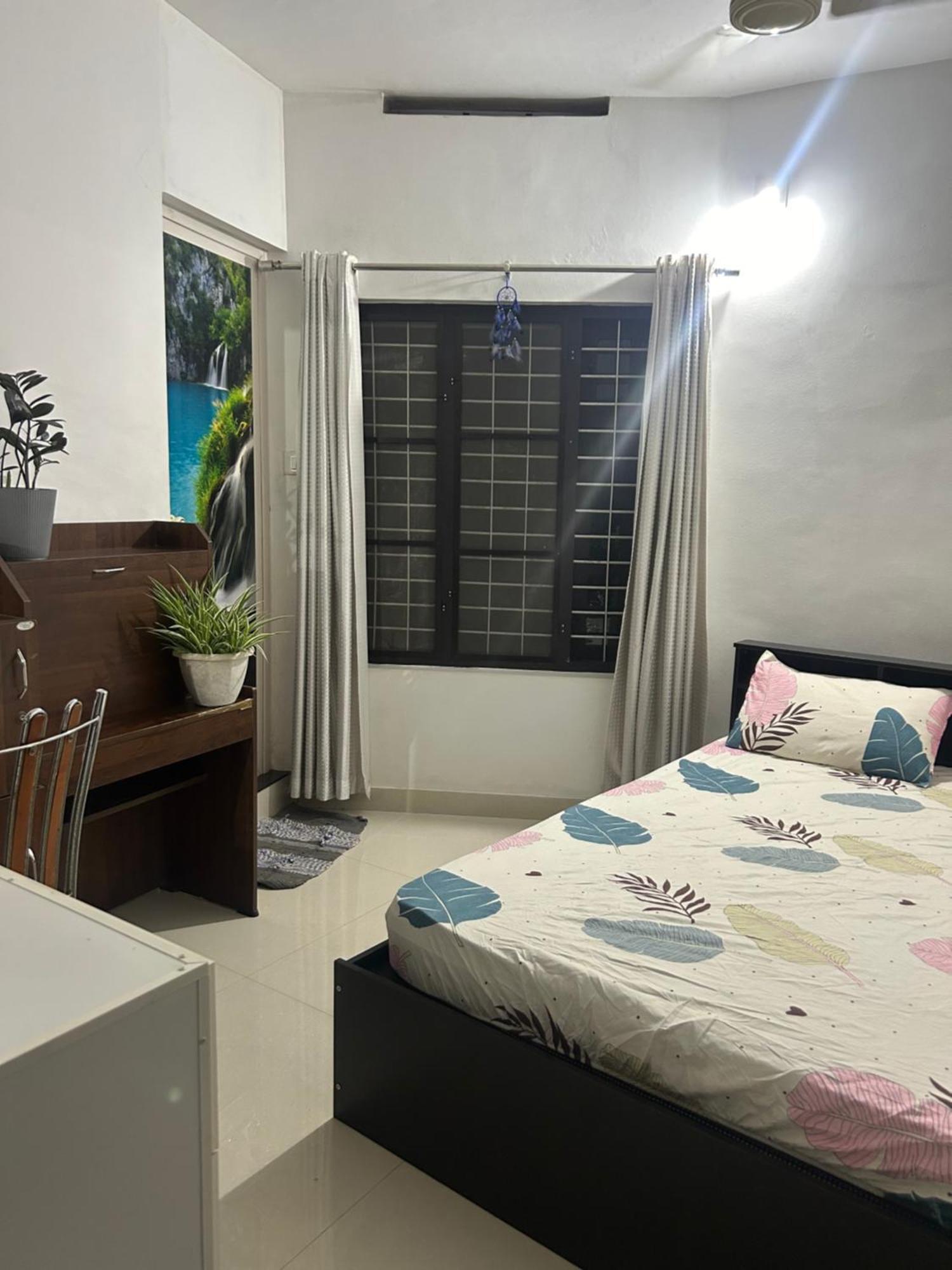 Chaithritha Ladies Homestay 特里凡得琅 外观 照片