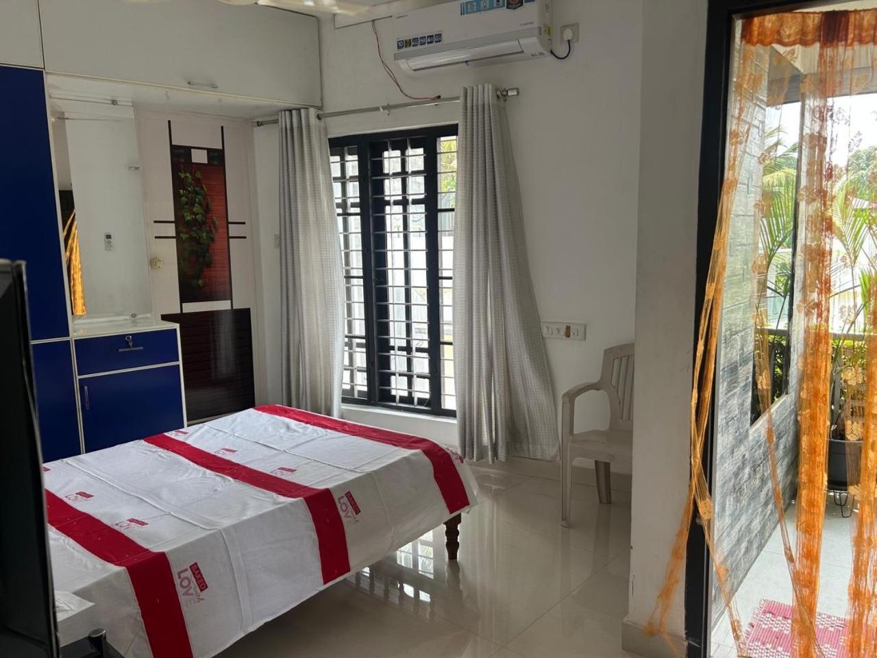 Chaithritha Ladies Homestay 特里凡得琅 外观 照片
